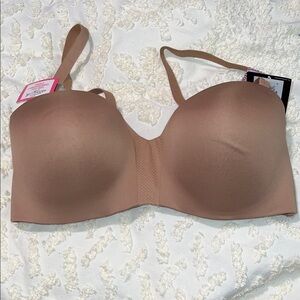 Maidenform Strapless Bra in Tan